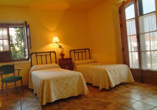 Casa Rural Las Avutardas Hostal Sierra de Fuentes Habitación foto